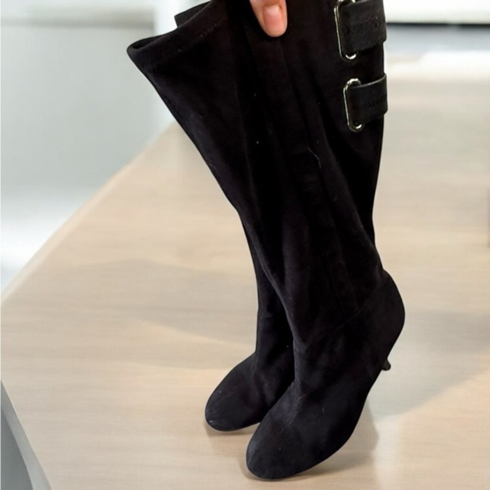 BCBG Generation Black Heeled Suede Knee High Boots Size 7.5